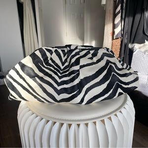 BILLINI Chicago Clutch in Zebra